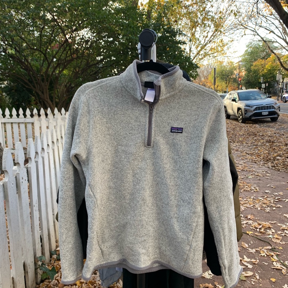 Classic heather gray Patagonia quarter zip